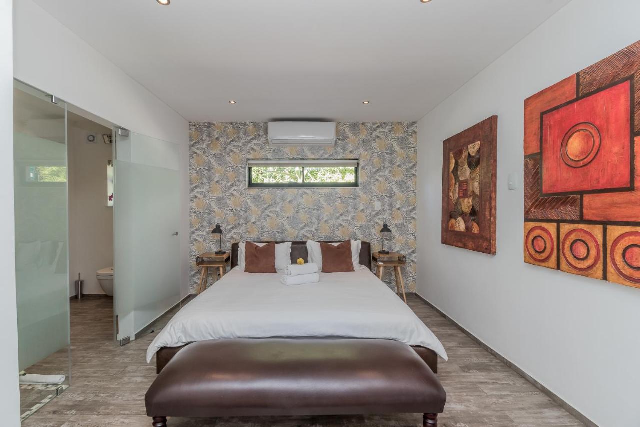 51 On Camps Bay Hotel Cape Town Exterior photo